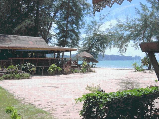 P.A.N. Beach Bungalows Ban Ko Kwang Exterior photo