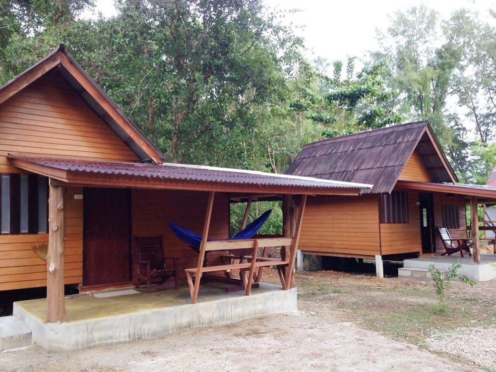 P.A.N. Beach Bungalows Ban Ko Kwang Exterior photo