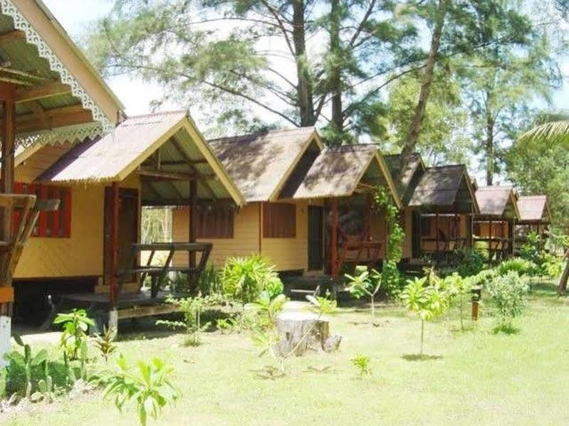 P.A.N. Beach Bungalows Ban Ko Kwang Exterior photo