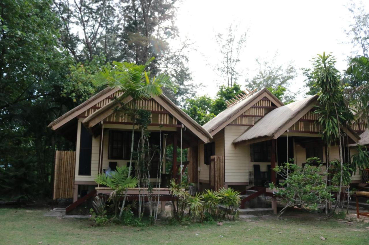 P.A.N. Beach Bungalows Ban Ko Kwang Exterior photo